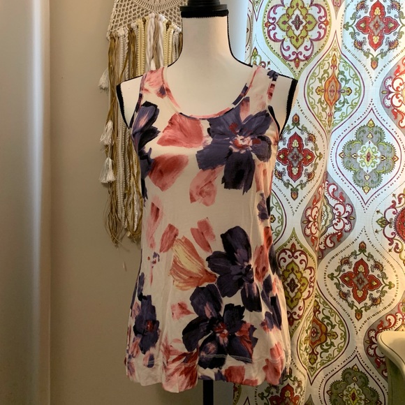 Simply Vera Vera Wang Tops - Donated Simply Vera Wang sleeveless top size sm EUC